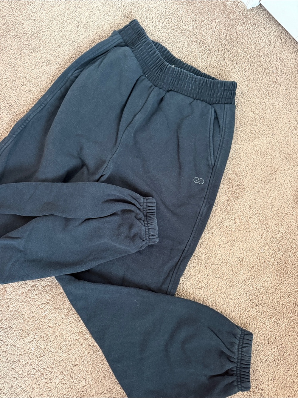 Alia Black Men's Elastic-Waist Joggers